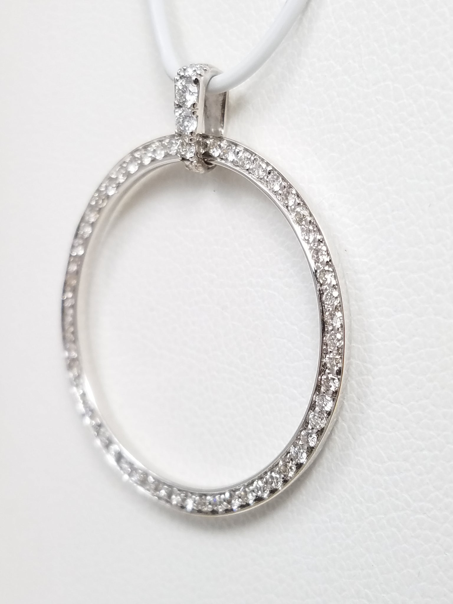 Glistening Natural Diamond 18k White Gold Pendant