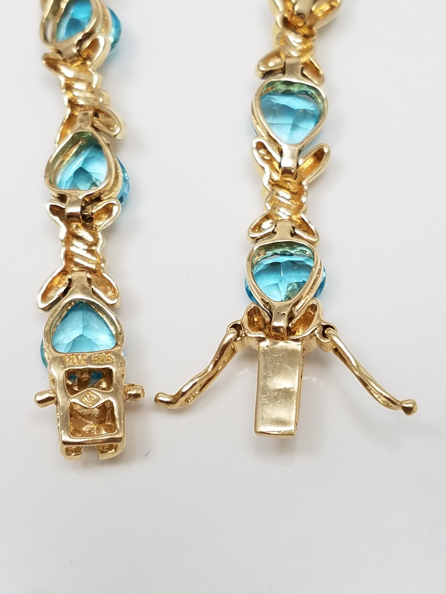 Fantastic 7.5" 14k Yellow Gold Natural Blue Topaz Bracelet
