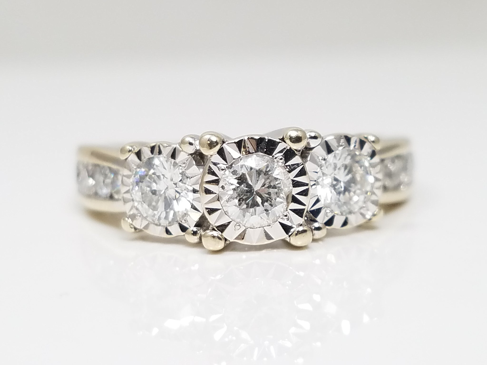 Sophisticated 14k White Gold Natural Diamond Engagement Ring