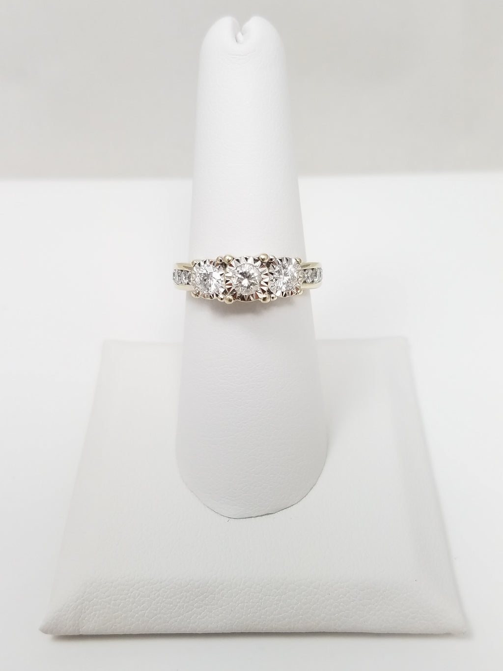 Sophisticated 14k White Gold Natural Diamond Engagement Ring
