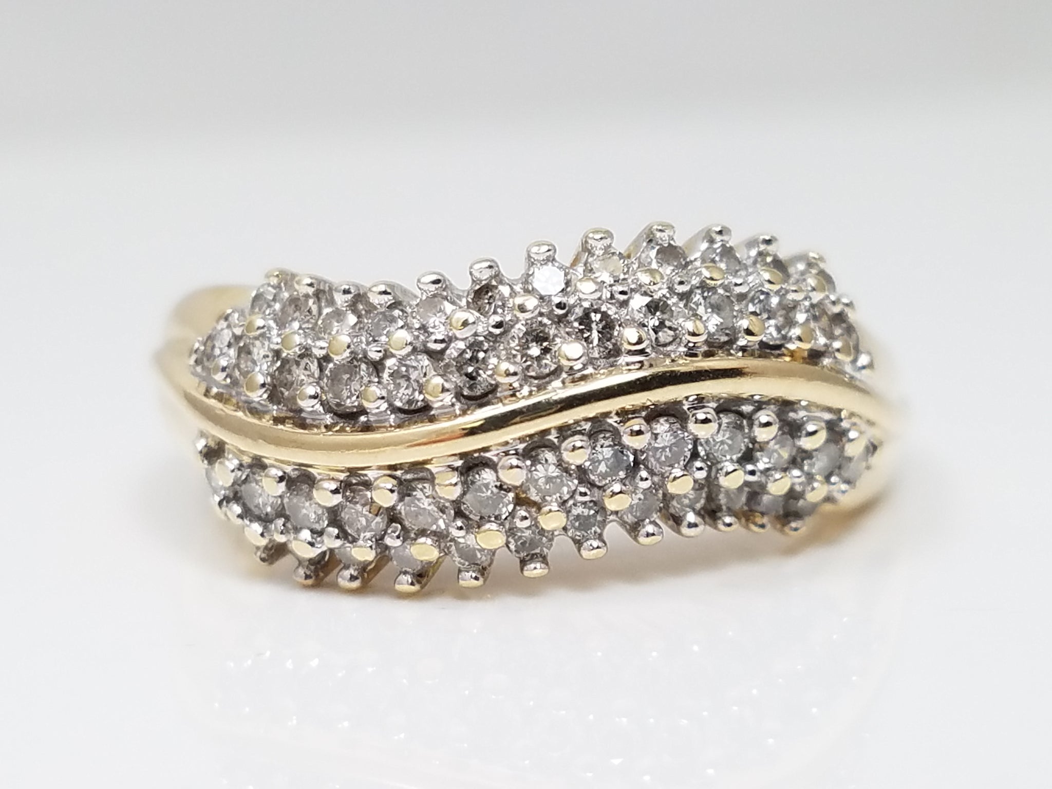 Attractive 14k Yellow Gold Natural Diamond Wave Ring