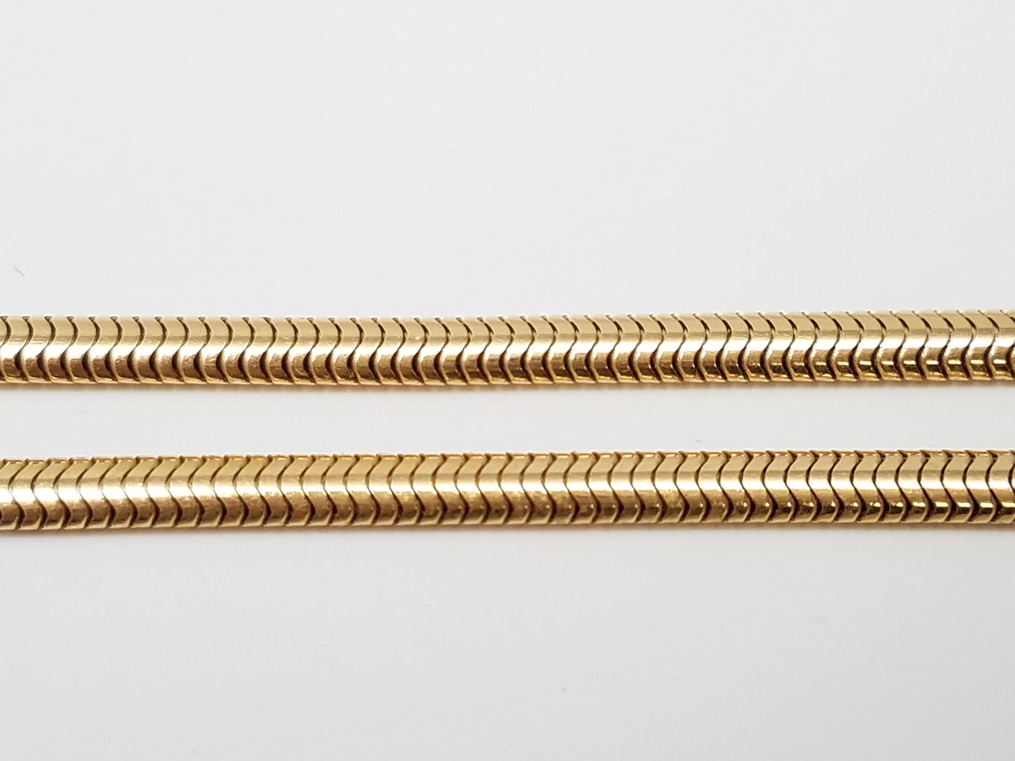 Sleek 14k Yellow Gold Flat Snake 15.5" Necklace