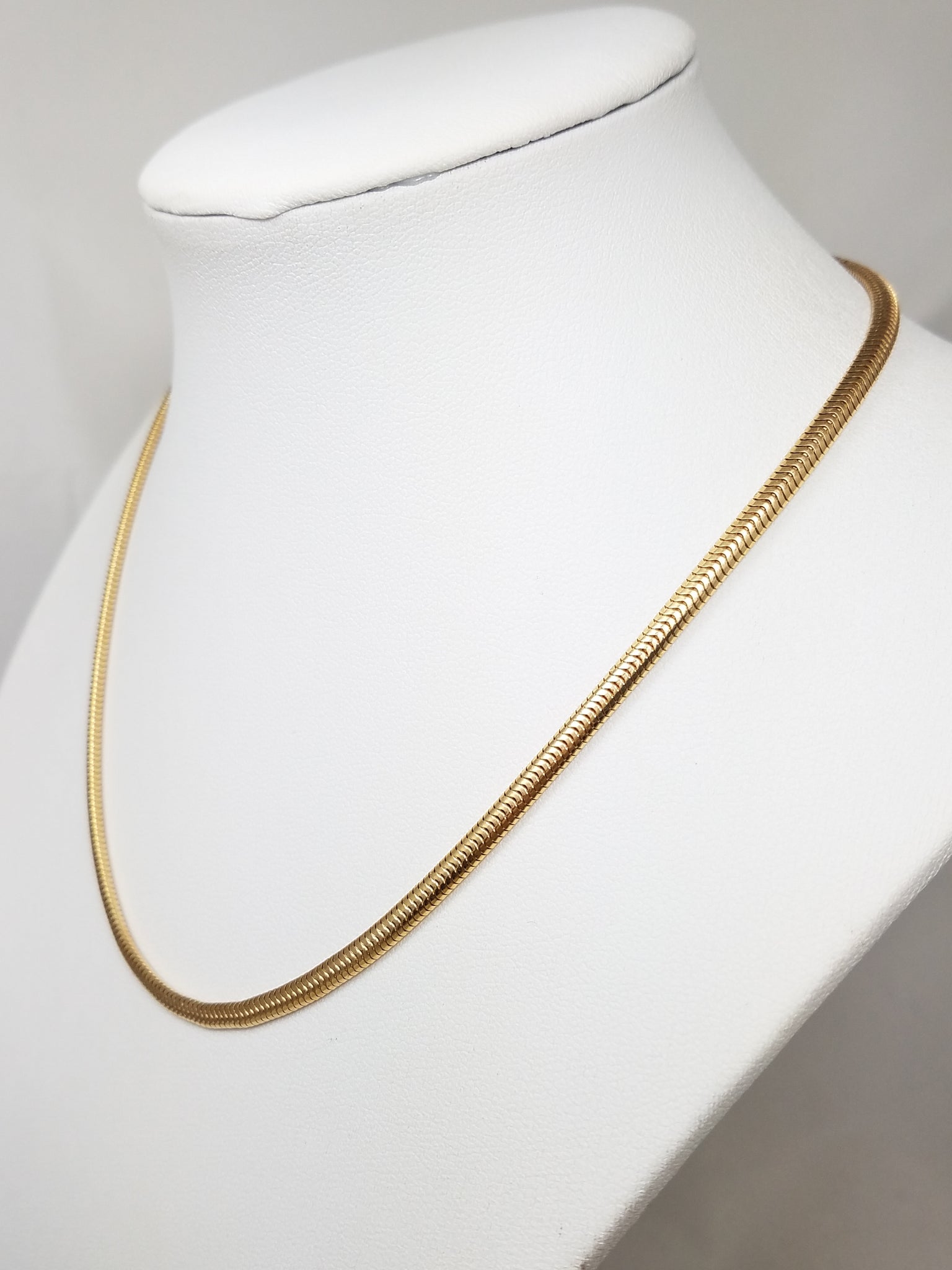 Sleek 14k Yellow Gold Flat Snake 15.5" Necklace