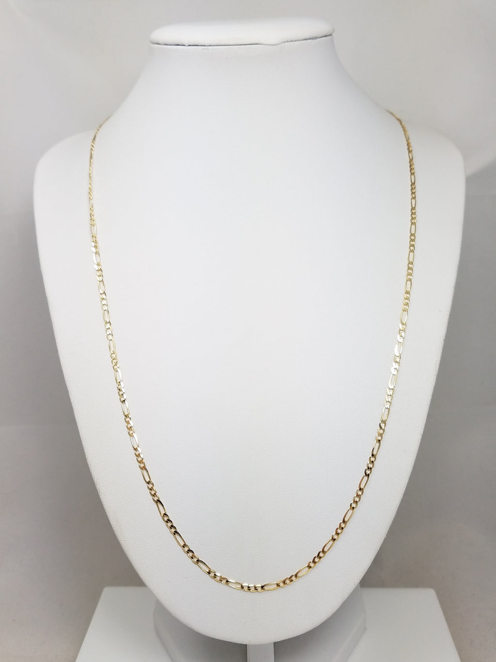 Sleek 14k Yellow Gold Figaro Link 22" Necklace