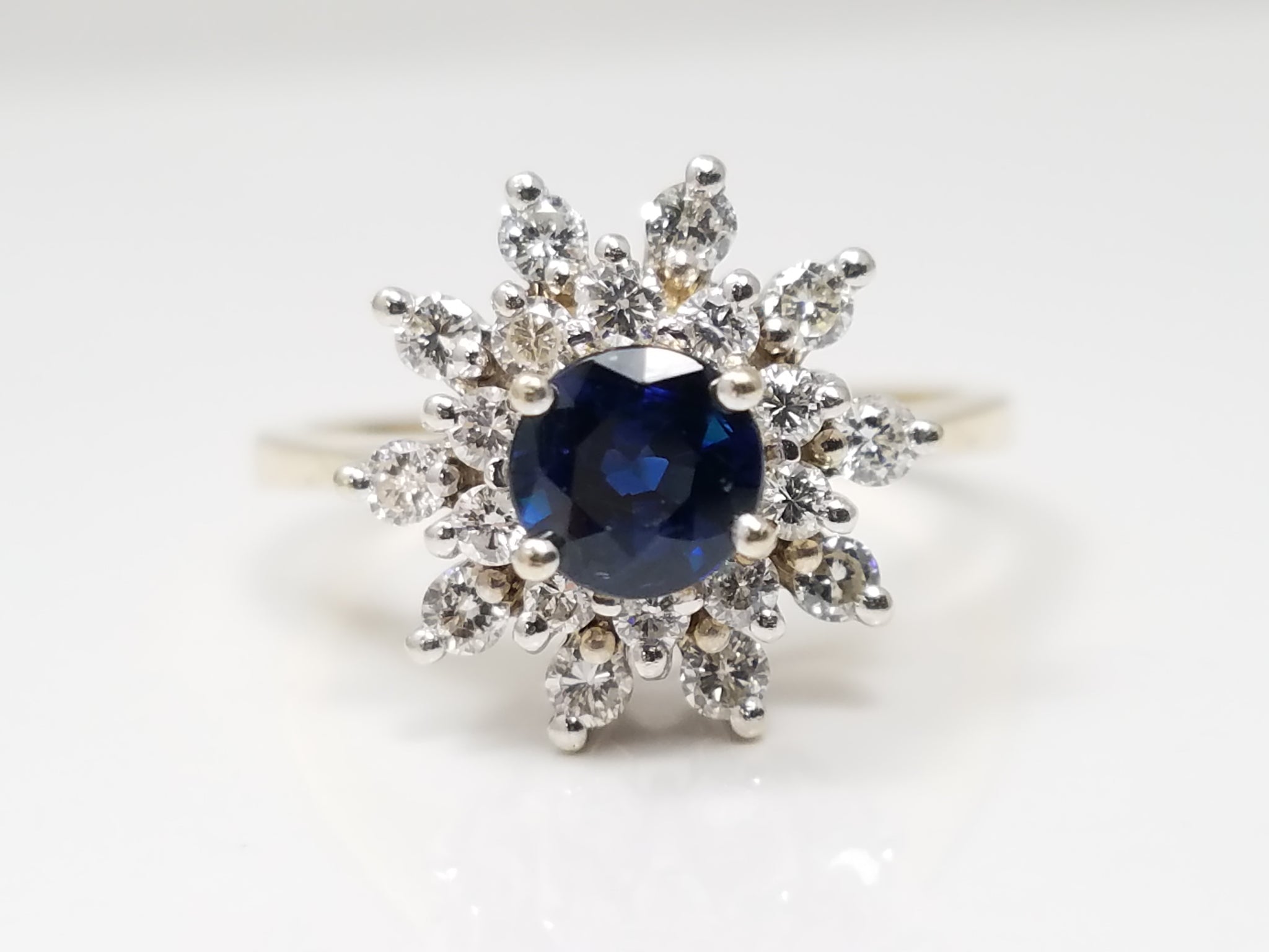 Glamorous 14k Yellow Gold Natural Sapphire Diamond Ring