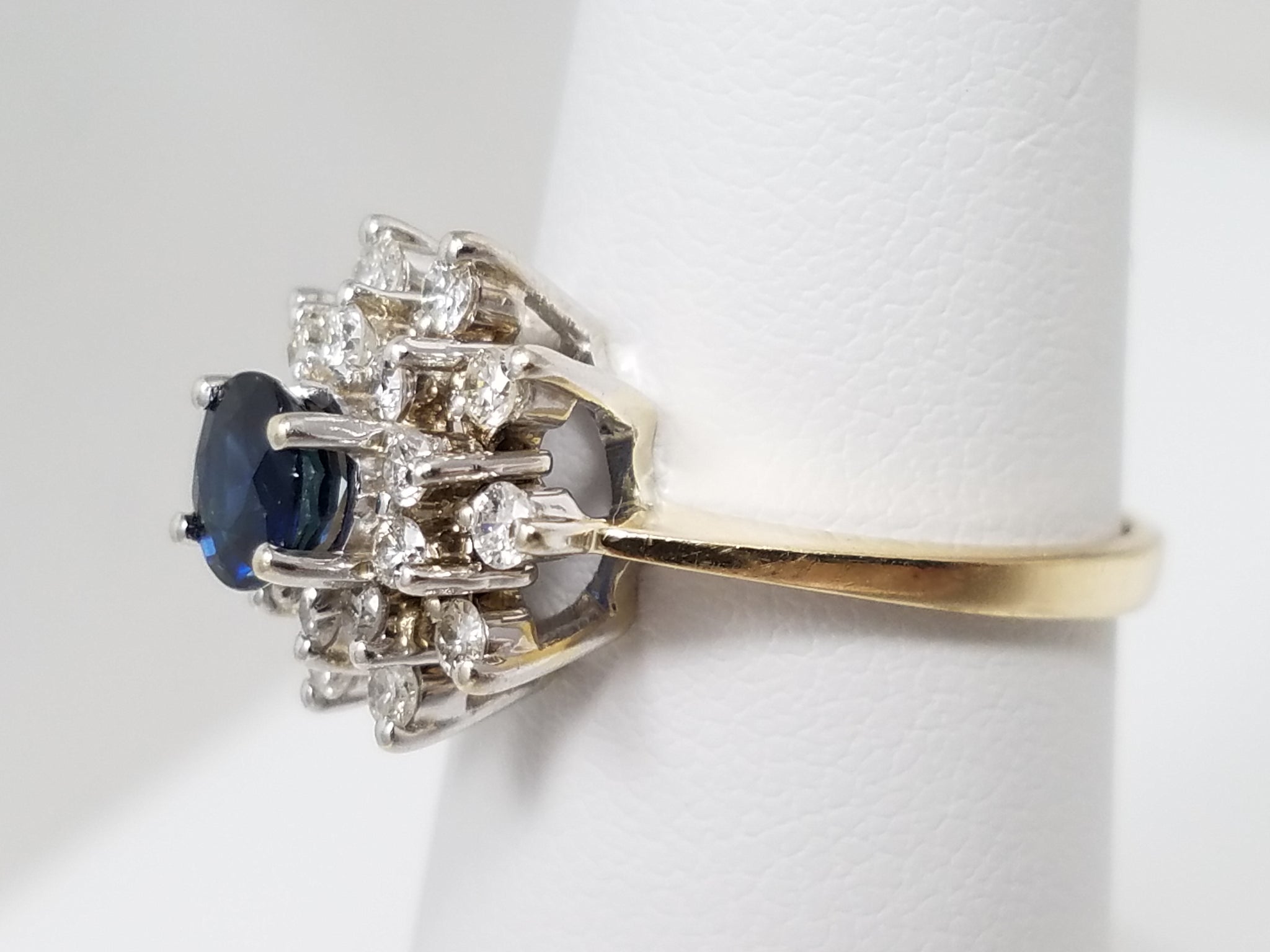 Glamorous 14k Yellow Gold Natural Sapphire Diamond Ring