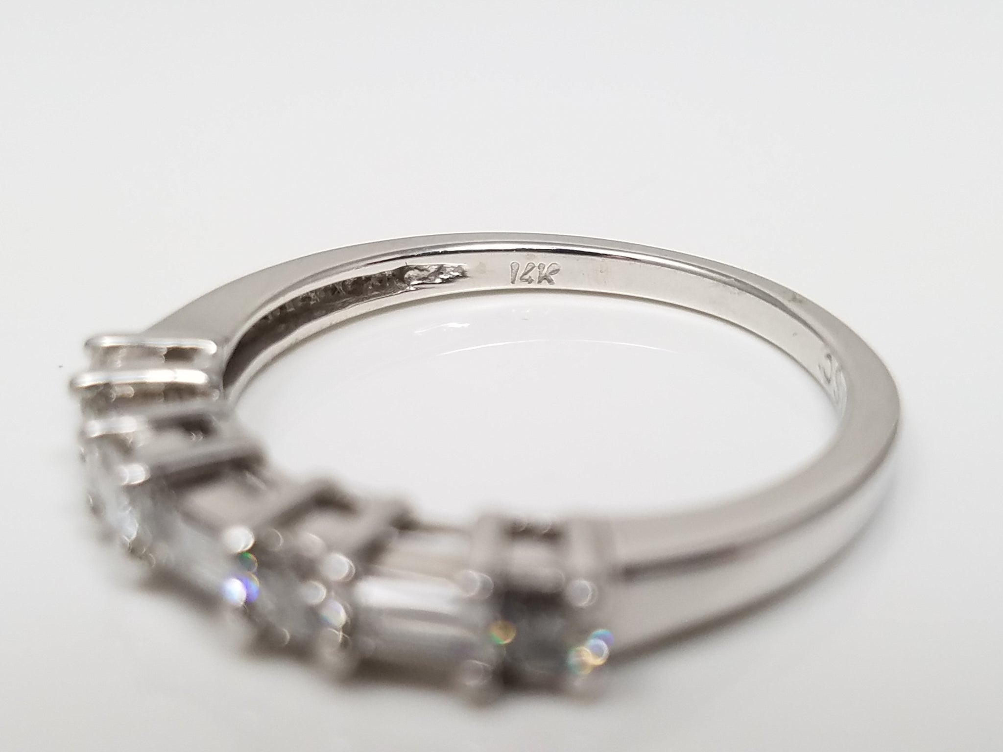 Stunning 14k White Gold Natural Diamond Anniversary Ring Band