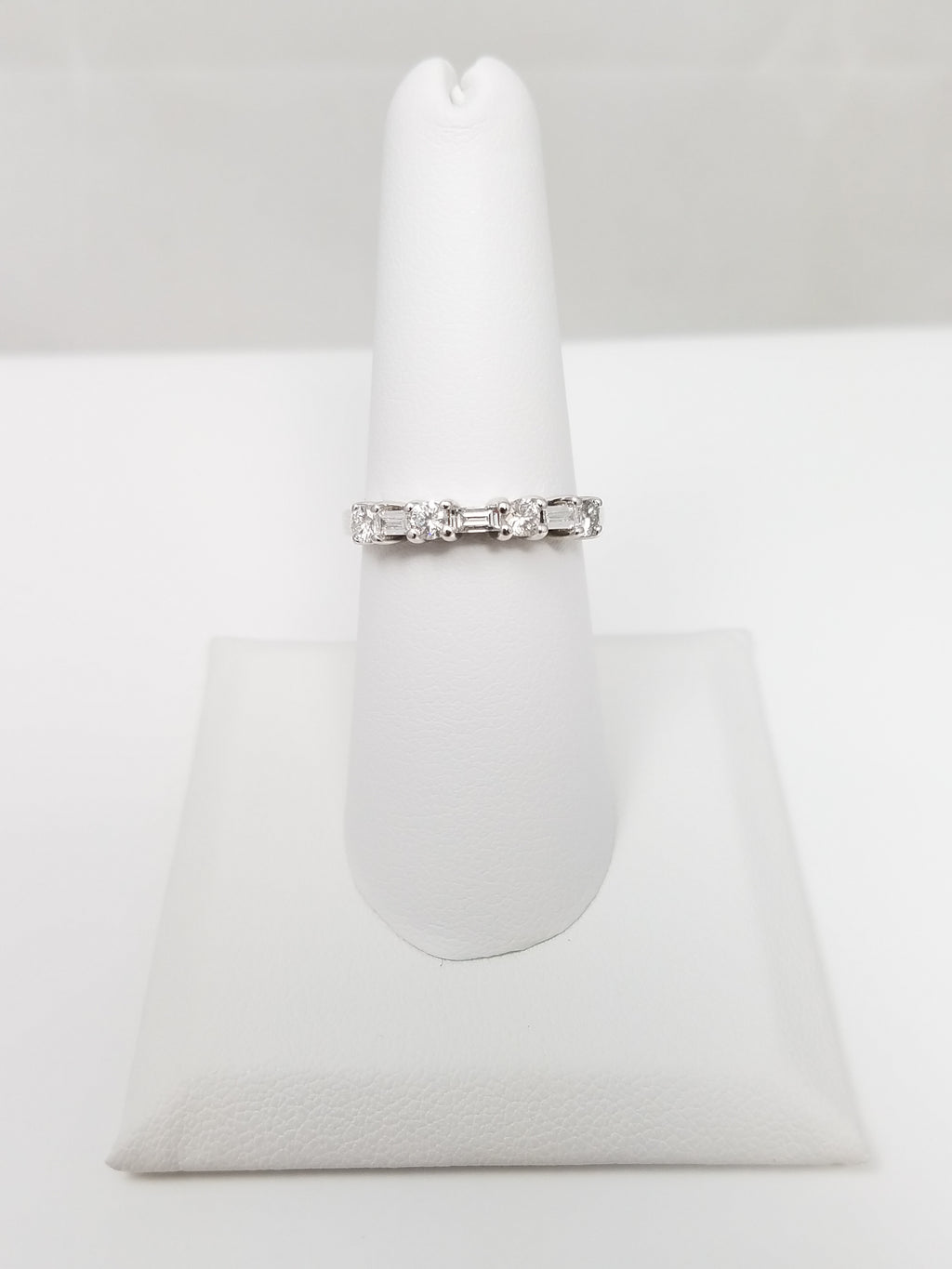 Stunning 14k White Gold Natural Diamond Anniversary Ring Band