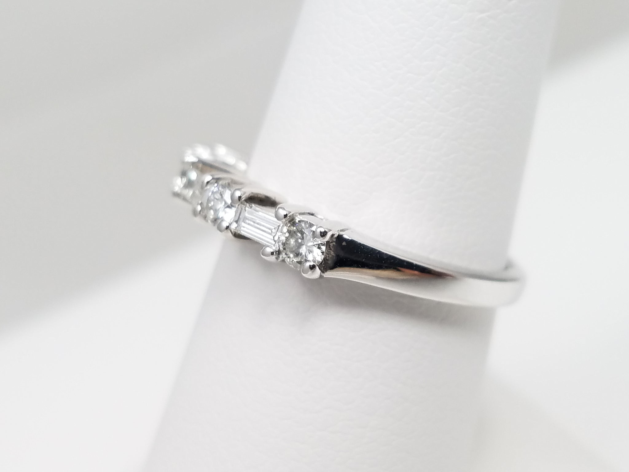 Stunning 14k White Gold Natural Diamond Anniversary Ring Band