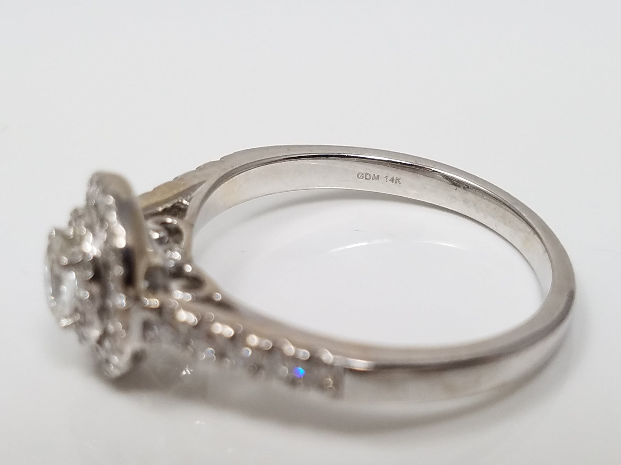 Exquisite 14k White Gold Natural Diamond Engagement Ring