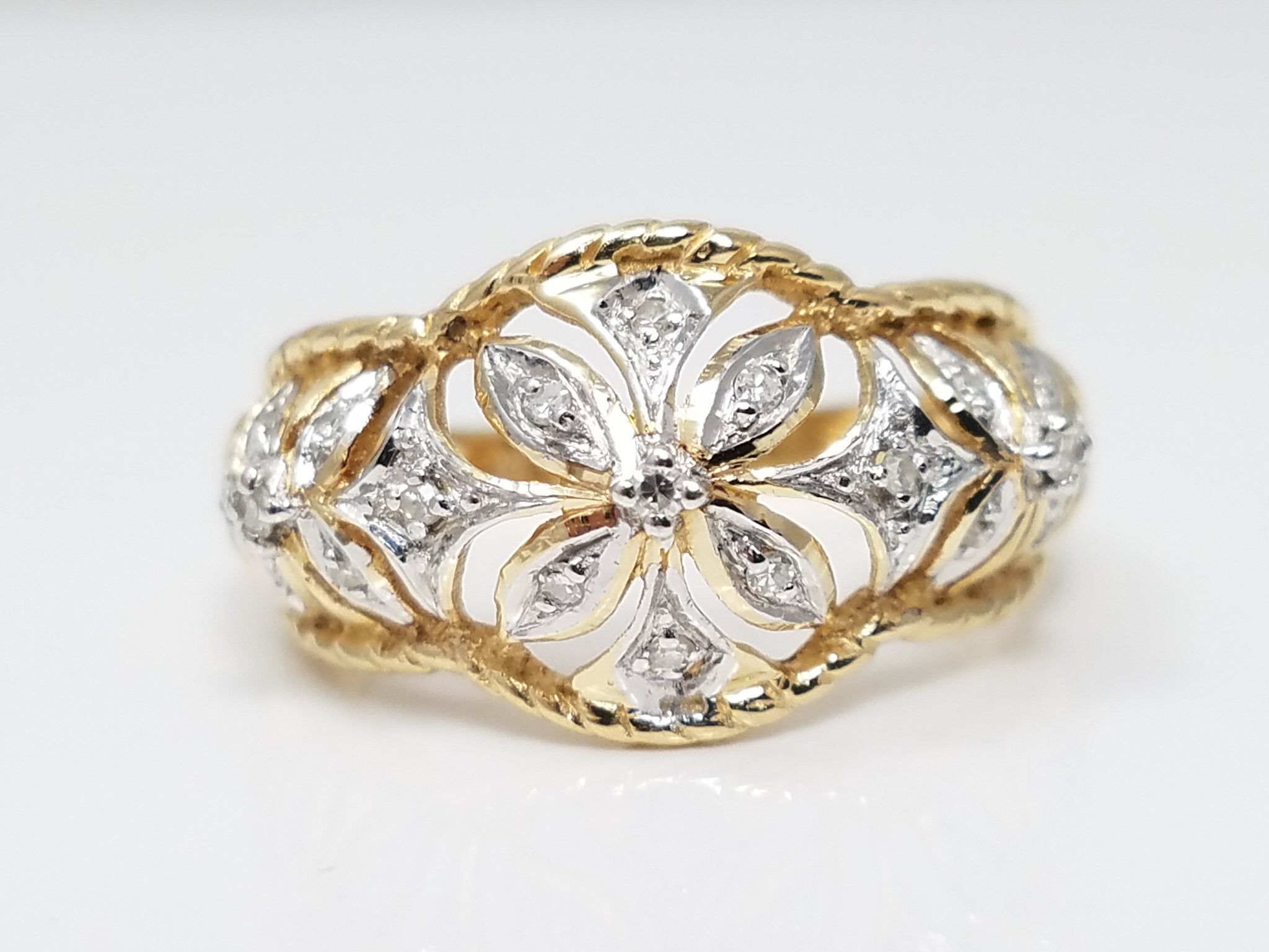 Extravagant 14k Two Tone Gold Natural Diamond Ring Band