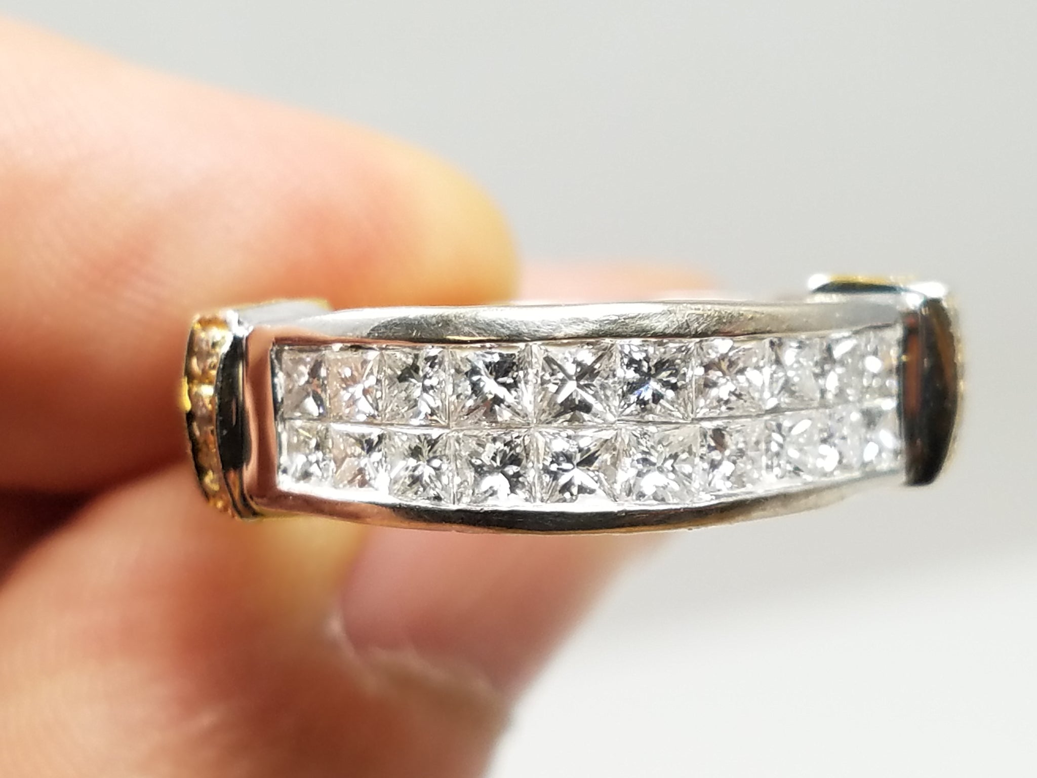 Remarkable 14k Two Tone Gold Natural Diamond Wedding Ring Band