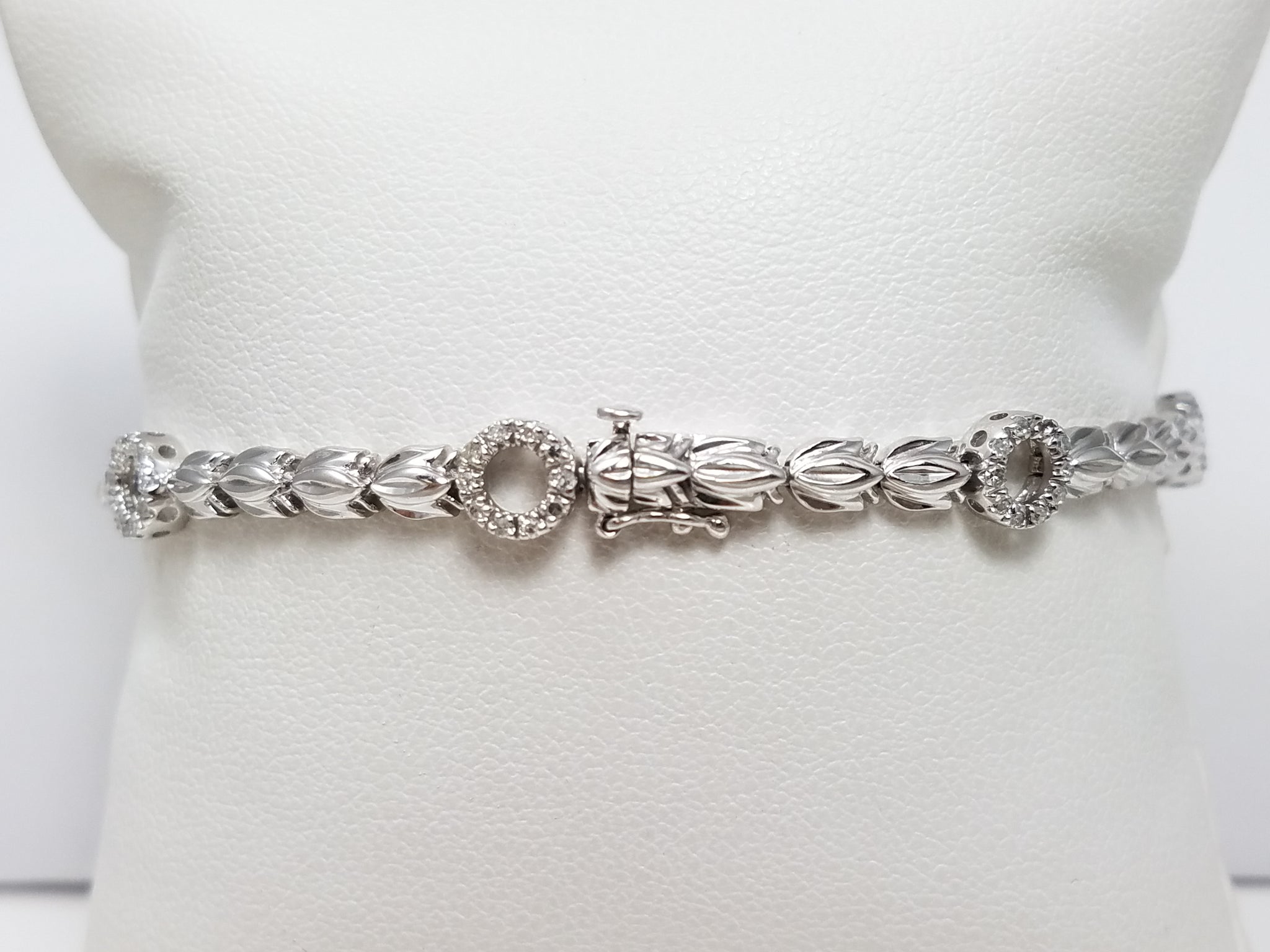 Elegant 14k White Gold Natural Diamond Bracelet
