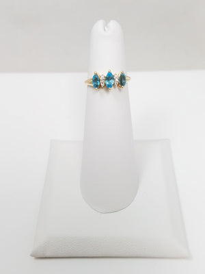 Stylish 14k Yellow Gold Natural Blue Topaz Diamond Ring