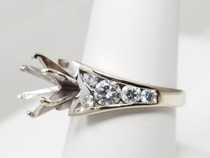 Sizzling 18k White Gold Natural Diamond Engagement Ring Mount