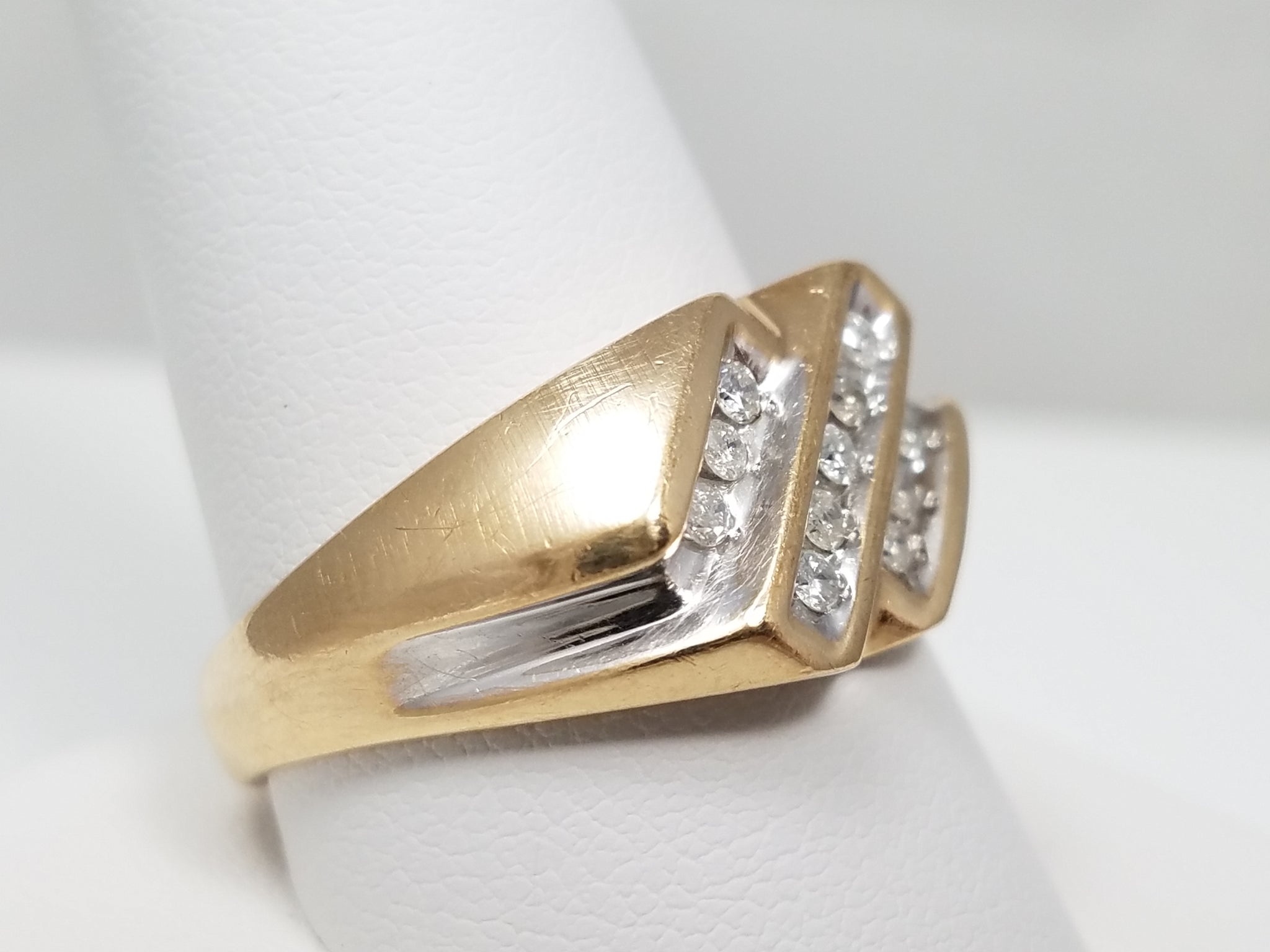 Dapper Men's 10k Yellow Gold Natural Diamond Ring