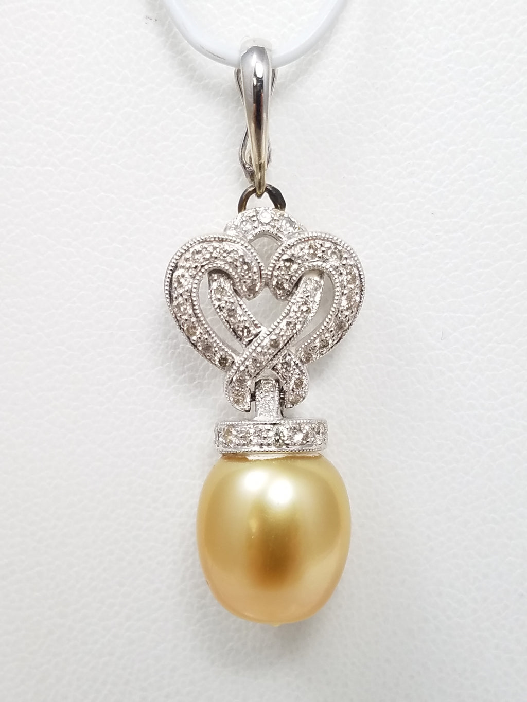 Fantastic 18k White Gold Cultured Pearl Natural Diamond Dangle Pendant