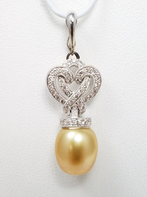 Fantastic 18k White Gold Cultured Pearl Natural Diamond Dangle Pendant