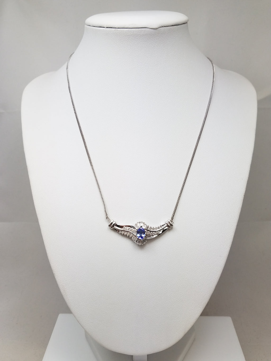 Spectacular 14k White Gold Natural Tanzanite Diamond Pendant