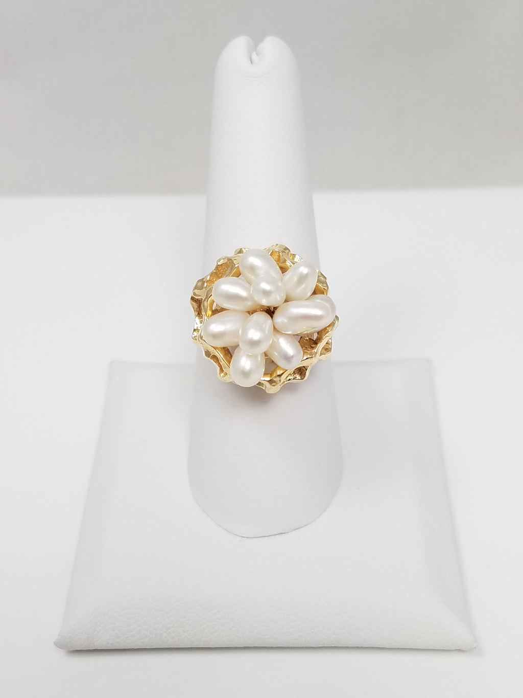 Grand Vintage 14k Yellow Gold Pearl Cluster Ring
