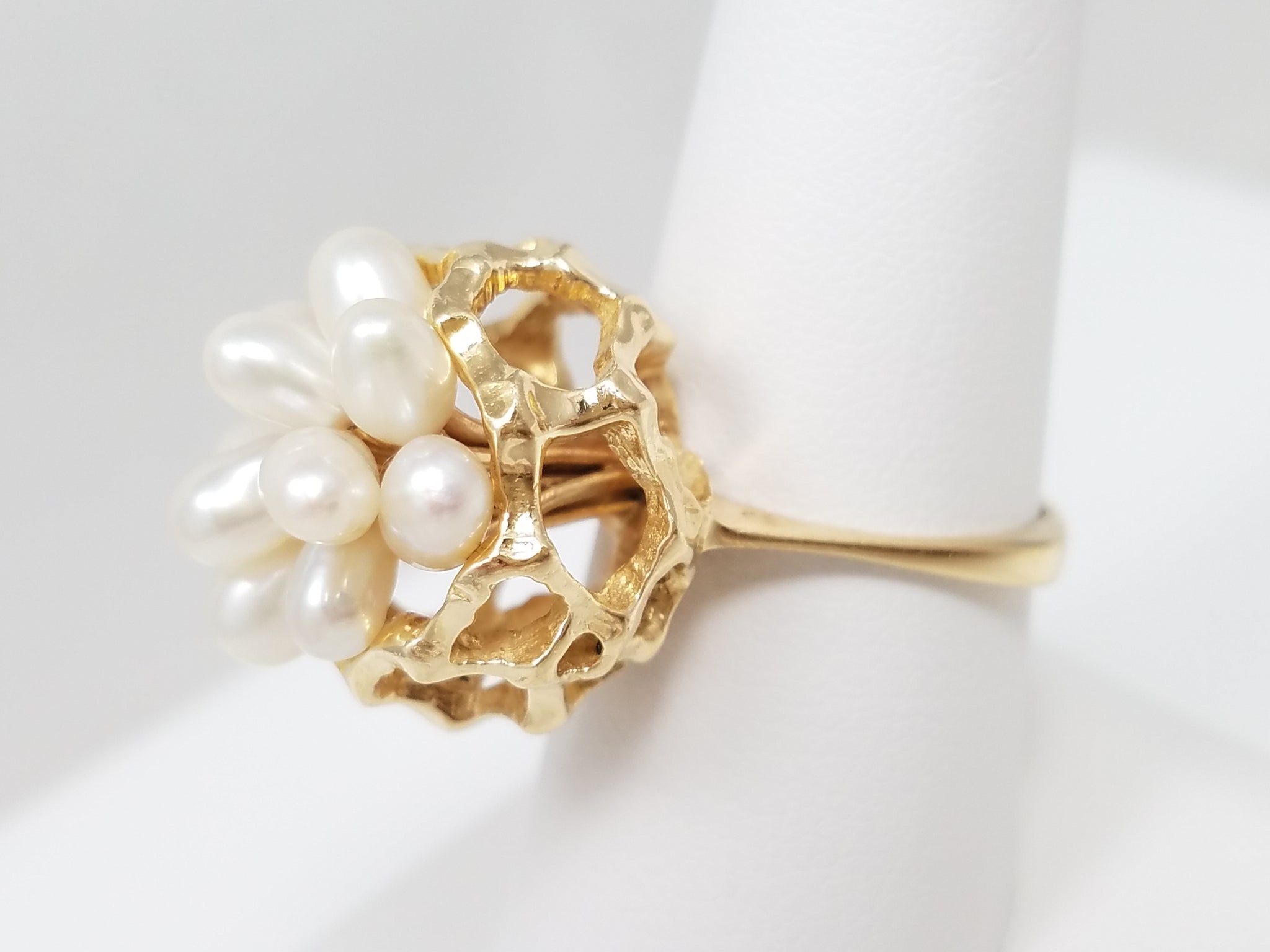 Grand Vintage 14k Yellow Gold Pearl Cluster Ring