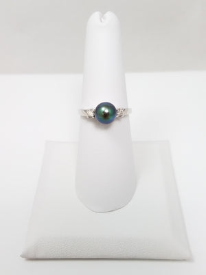 Graceful 14k White Gold Cultured Pearl Natural Diamond Ring