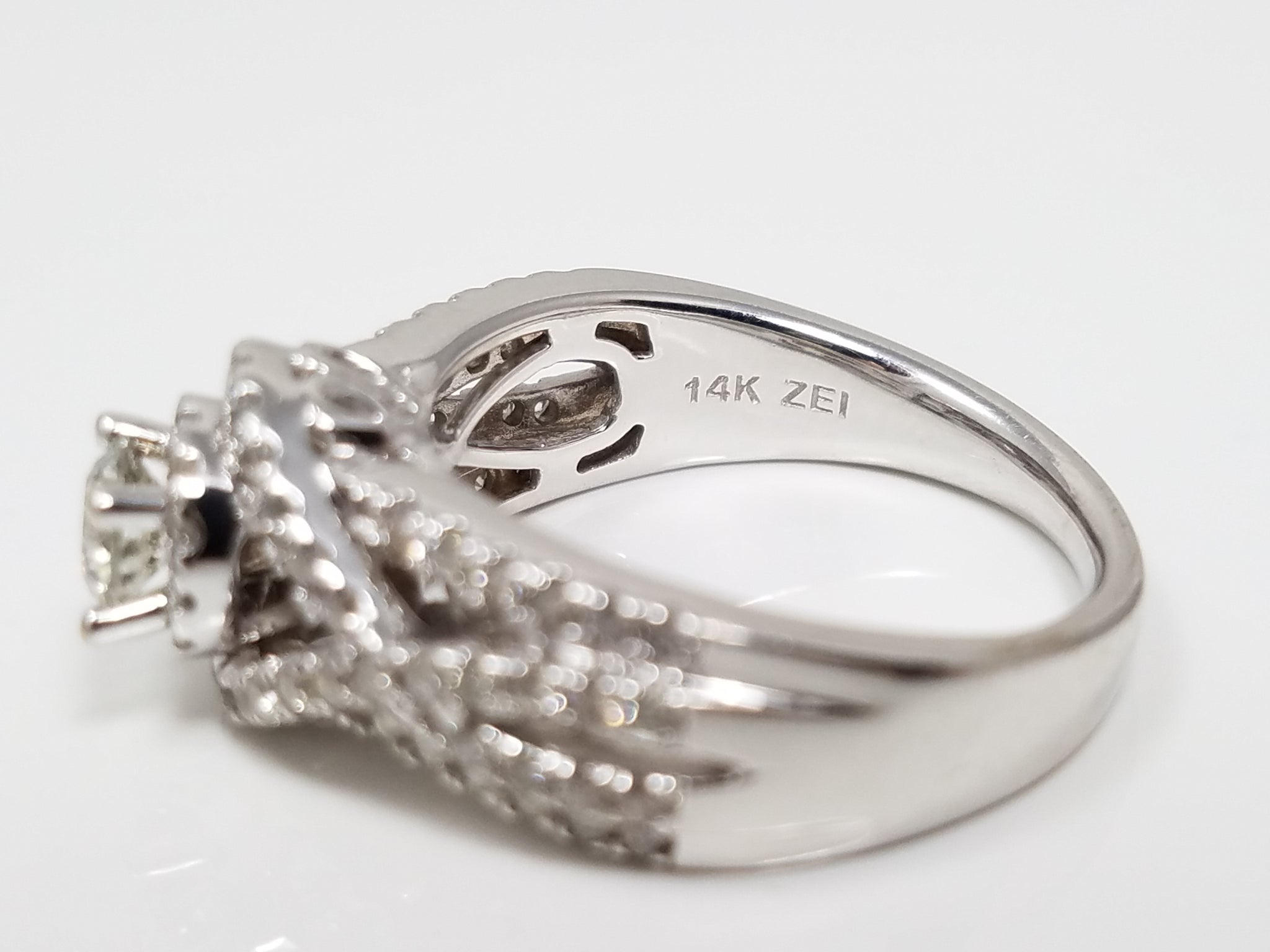 Scintillating 14k White Gold 1ctw Natural Diamond Engagement Ring