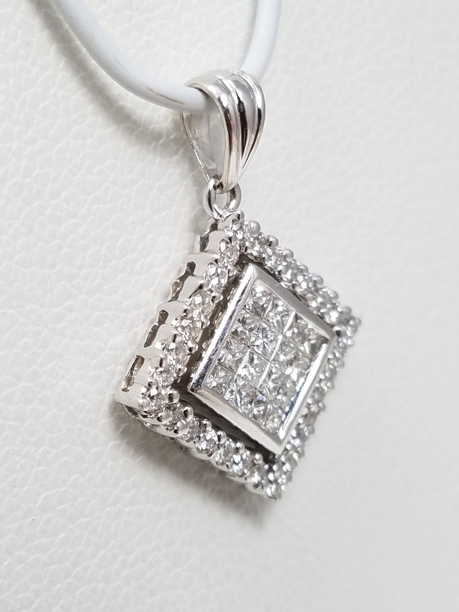 Sparkling 1/2ctw Natural Diamond Geometric Pendant in 18k White Gold