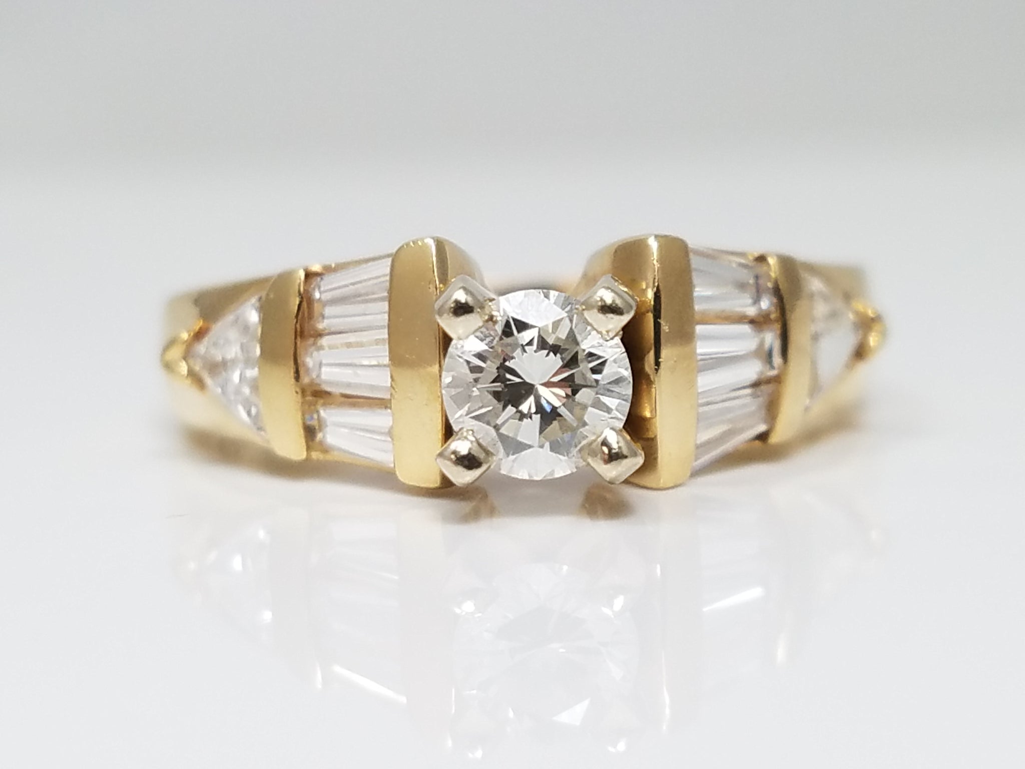 Stunning 14k Yellow Gold Natural Diamond Engagement Ring