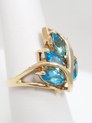 Glamorous 10k Yellow Gold Natural Blue Topaz Freeform Ring