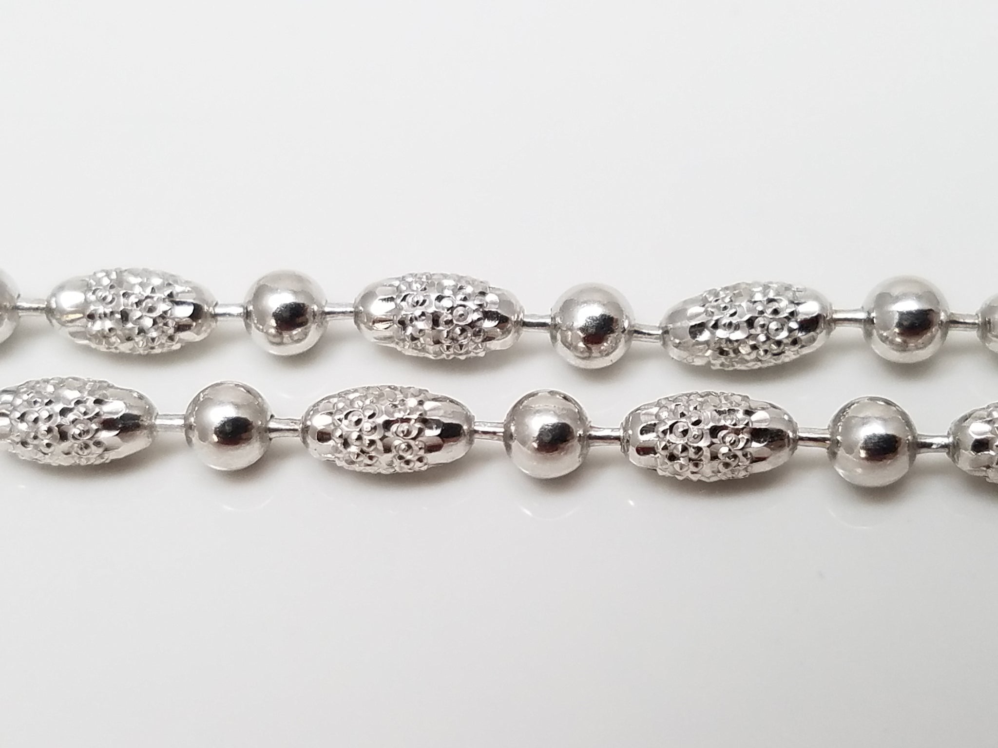 Gleaming 14k White Gold Diamond Cut Microbead Link 18" Chain Necklace
