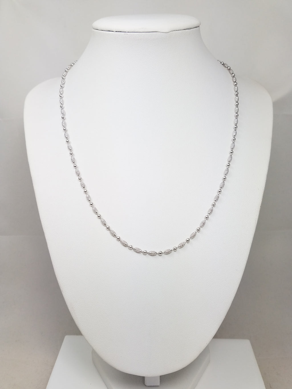 Gleaming 14k White Gold Diamond Cut Microbead Link 18" Chain Necklace