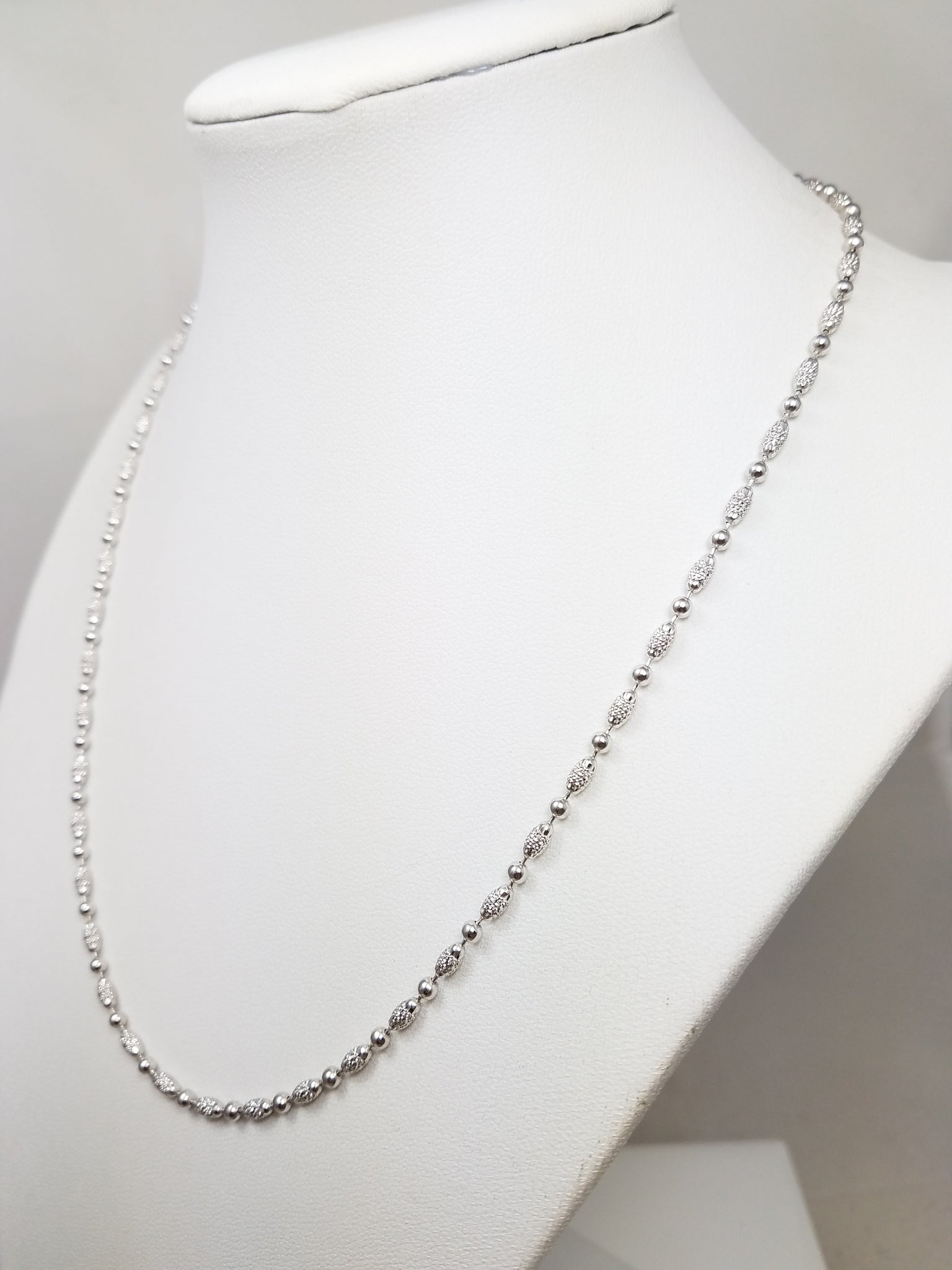 Gleaming 14k White Gold Diamond Cut Microbead Link 18" Chain Necklace