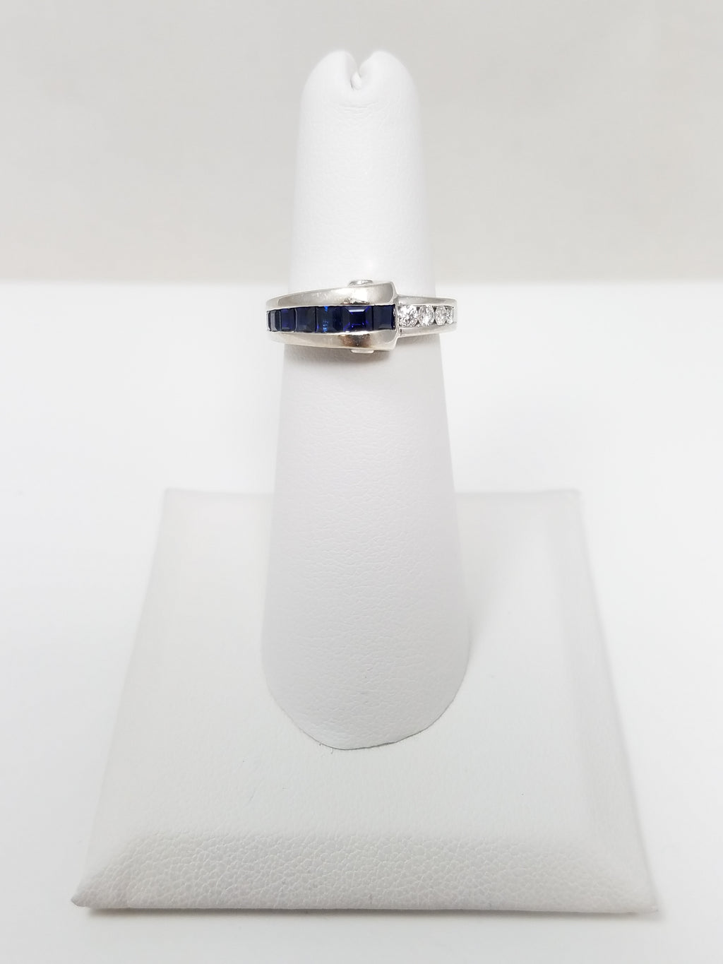Fashionable 14k White Gold Natural Sapphire Diamond Ring Band