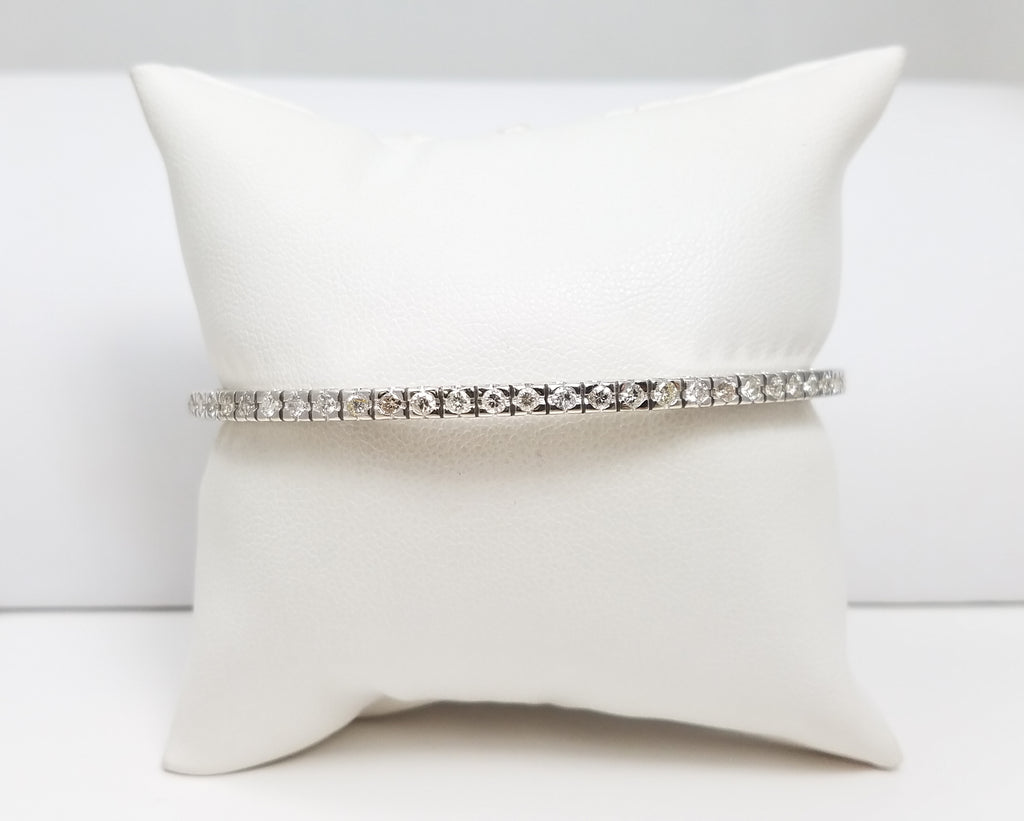 Exquisite 14k White Gold Natural Diamond Eternity Bangle Bracelet