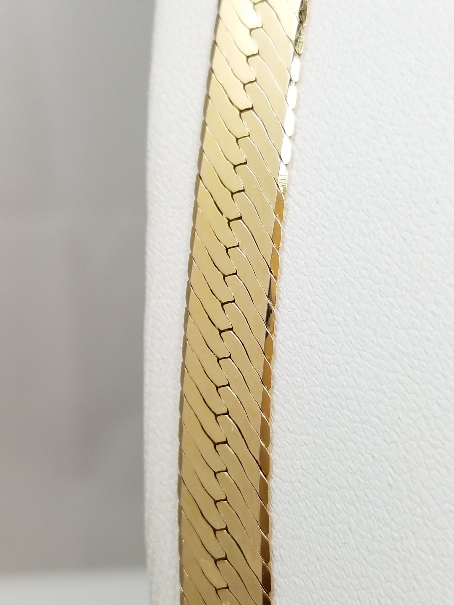 Impressive 14k Yellow Gold Herringbone 24" Necklace