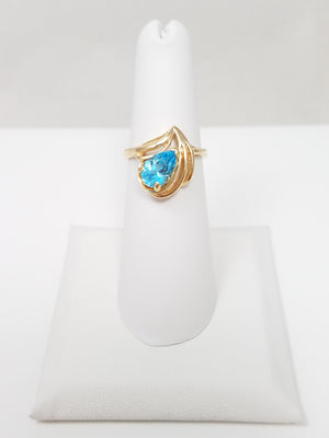 Modern 14k Yellow Gold Natural Blue Topaz Ring