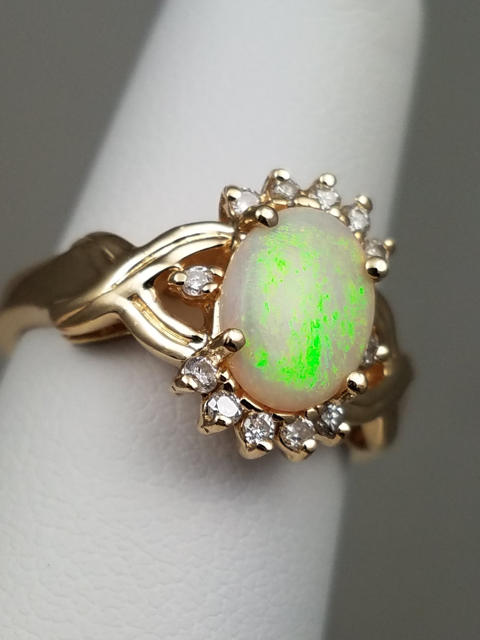 Magnificent 14k Yellow Gold Natural Australian Opal Diamond Ring