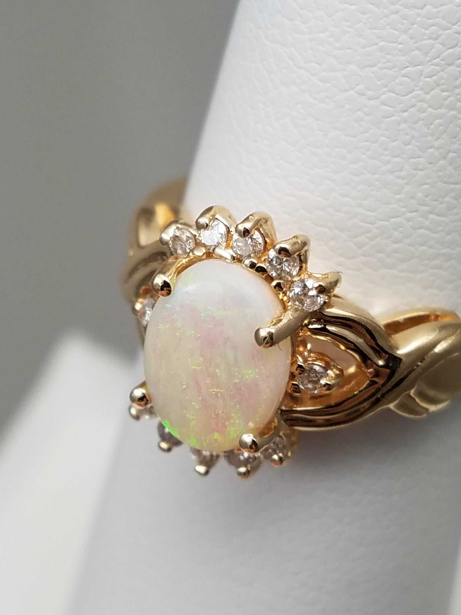 Magnificent 14k Yellow Gold Natural Australian Opal Diamond Ring