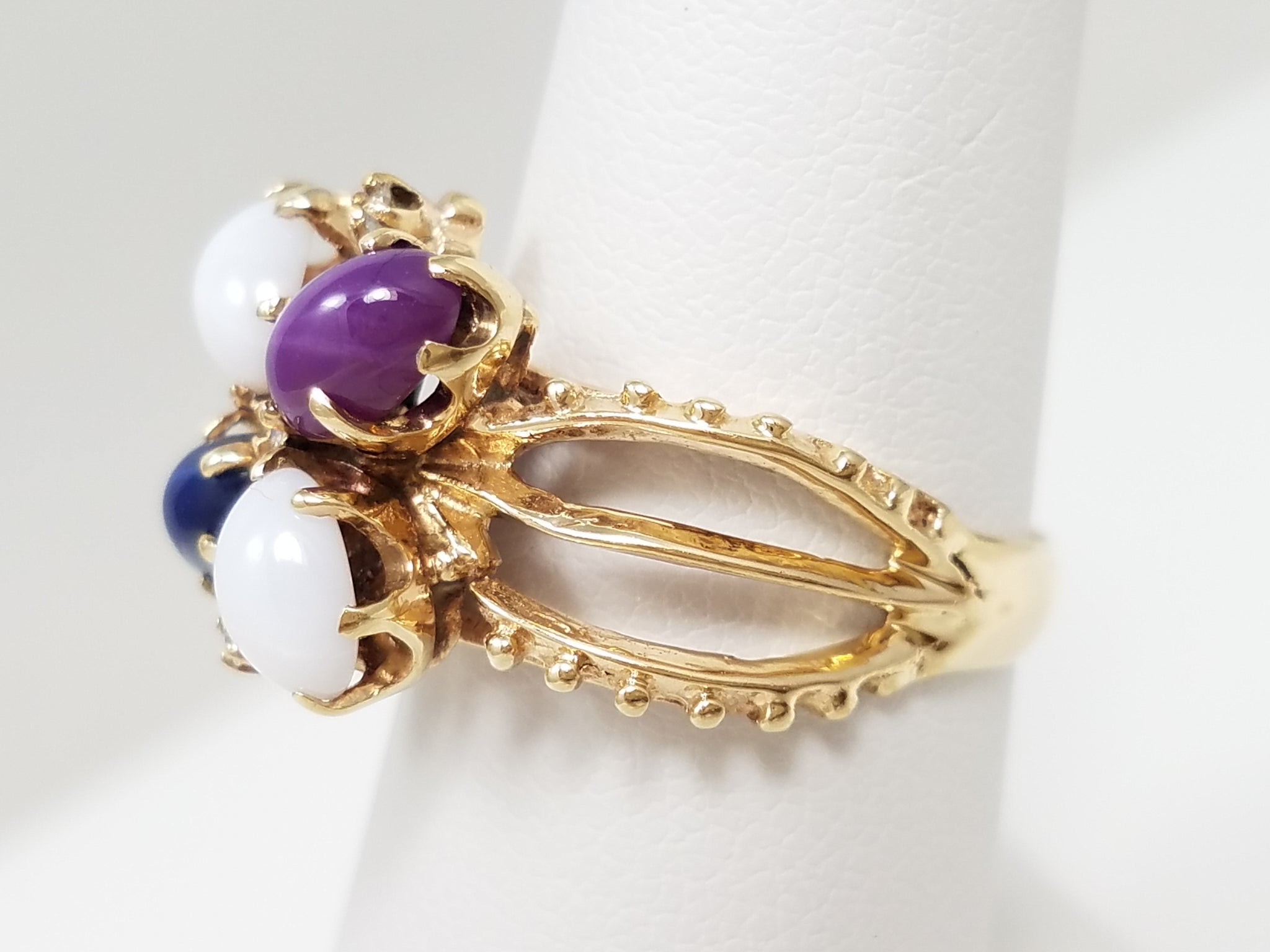 Classy Vintage 14k Yellow Gold Lab Grown Star Sapphire Natural Diamond Ring