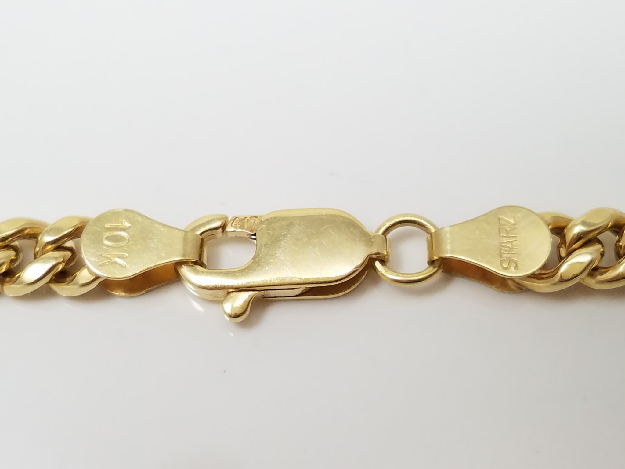 Sporty 18" Hollow 10k Yellow Gold Curb Link Chain Necklace