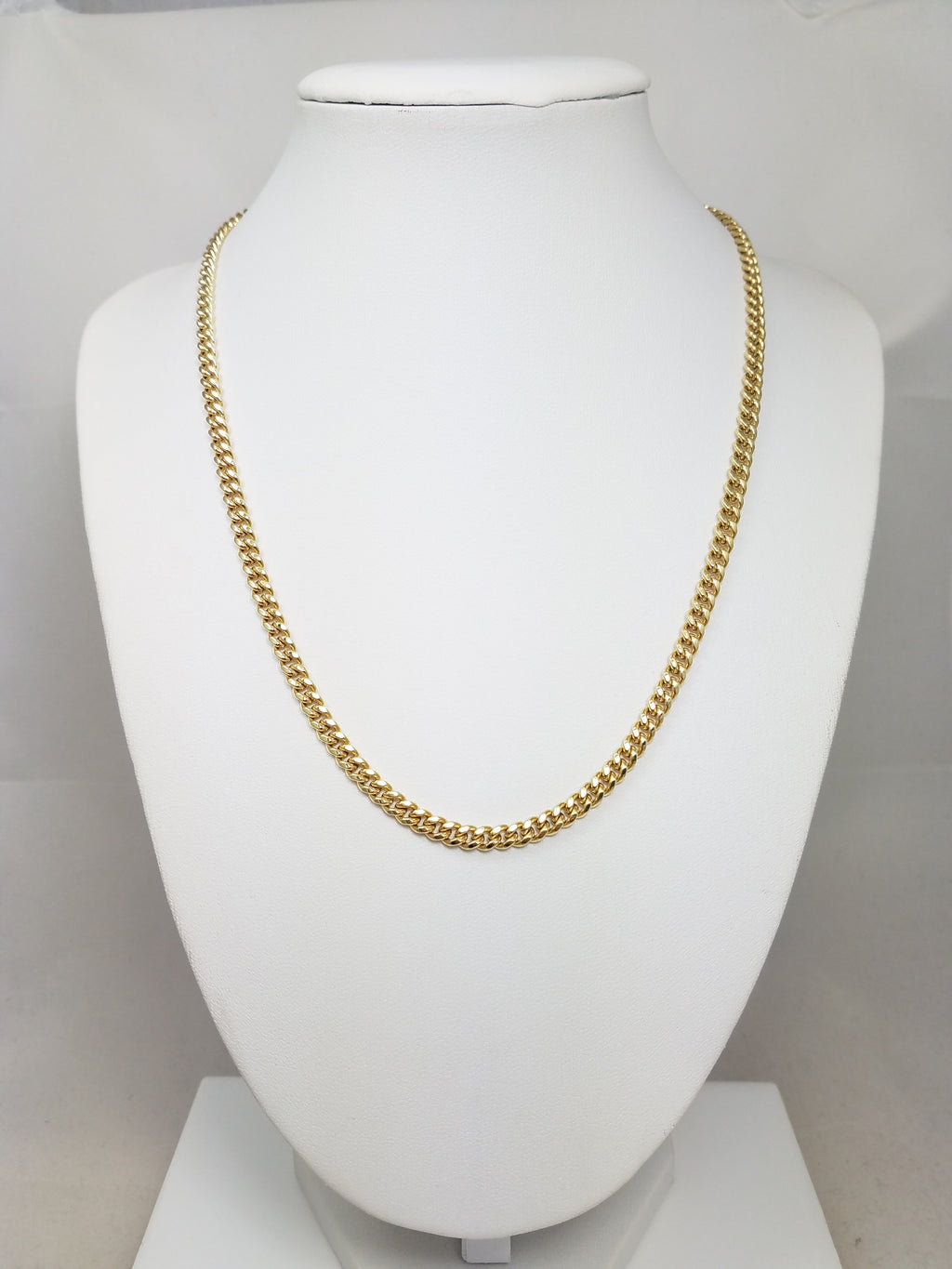 Sporty 18" Hollow 10k Yellow Gold Curb Link Chain Necklace