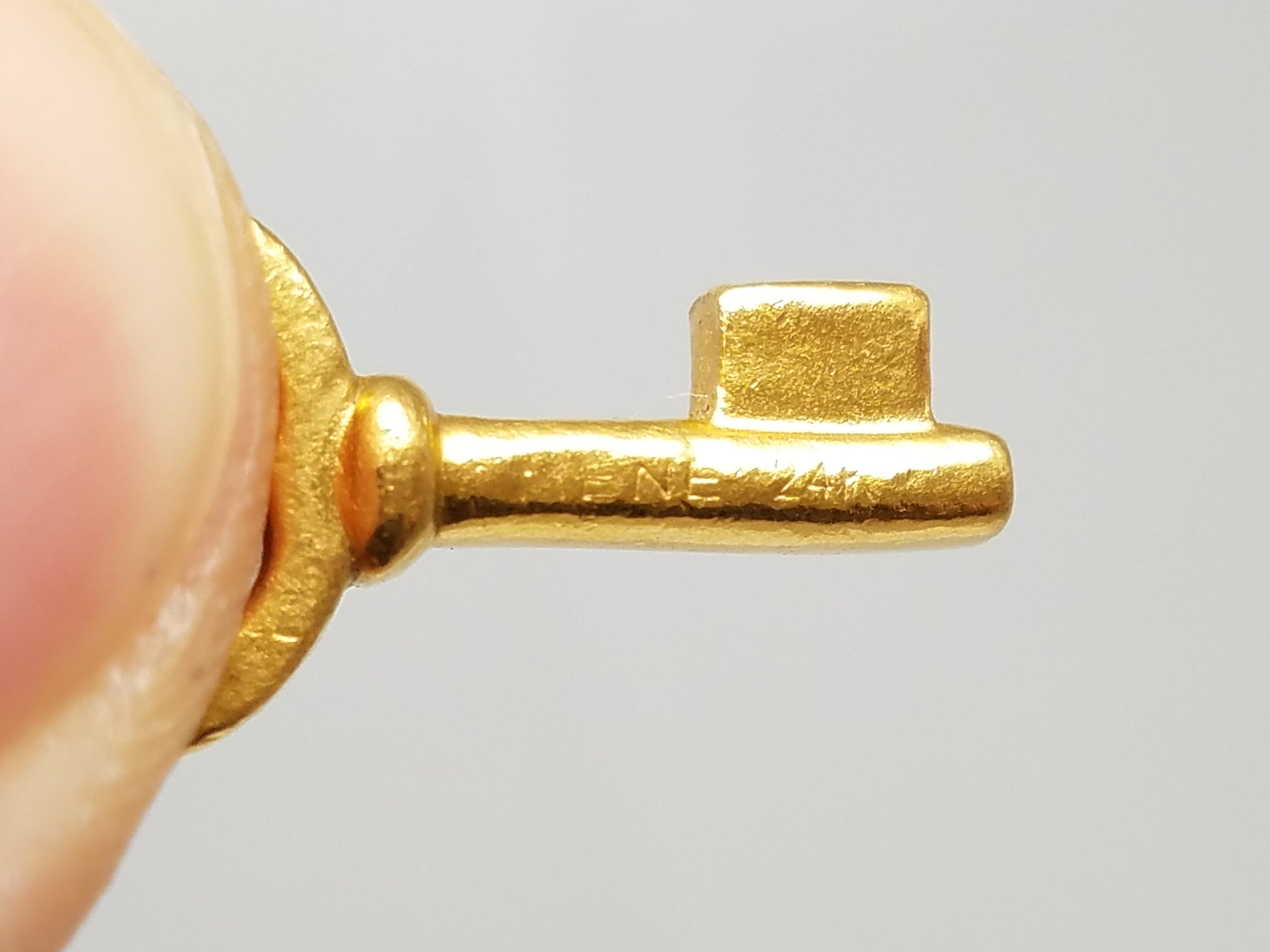 MENE $1,100 Retail Solid 24k Yellow Gold Key Pendant