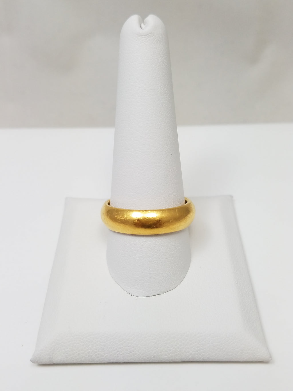 $2,500 Retail MENE 24k Yellow Gold Wedding Ring Band