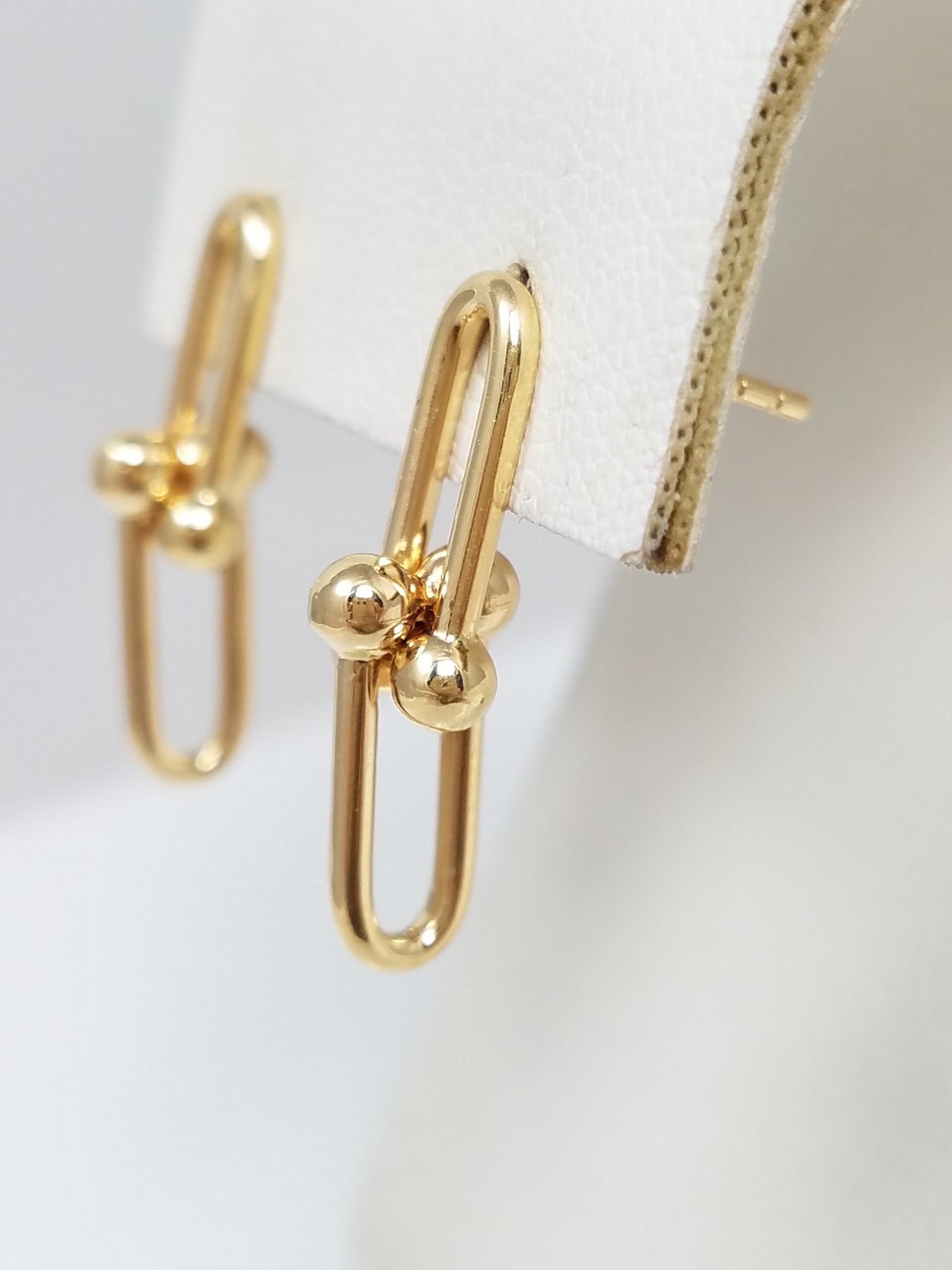 Moveable "U-Link" Earrings in 18k Yellow Gold