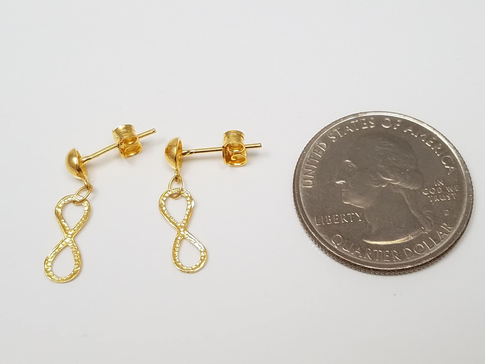 Stylish 18k Yellow Gold Infinity Dangle Earrings