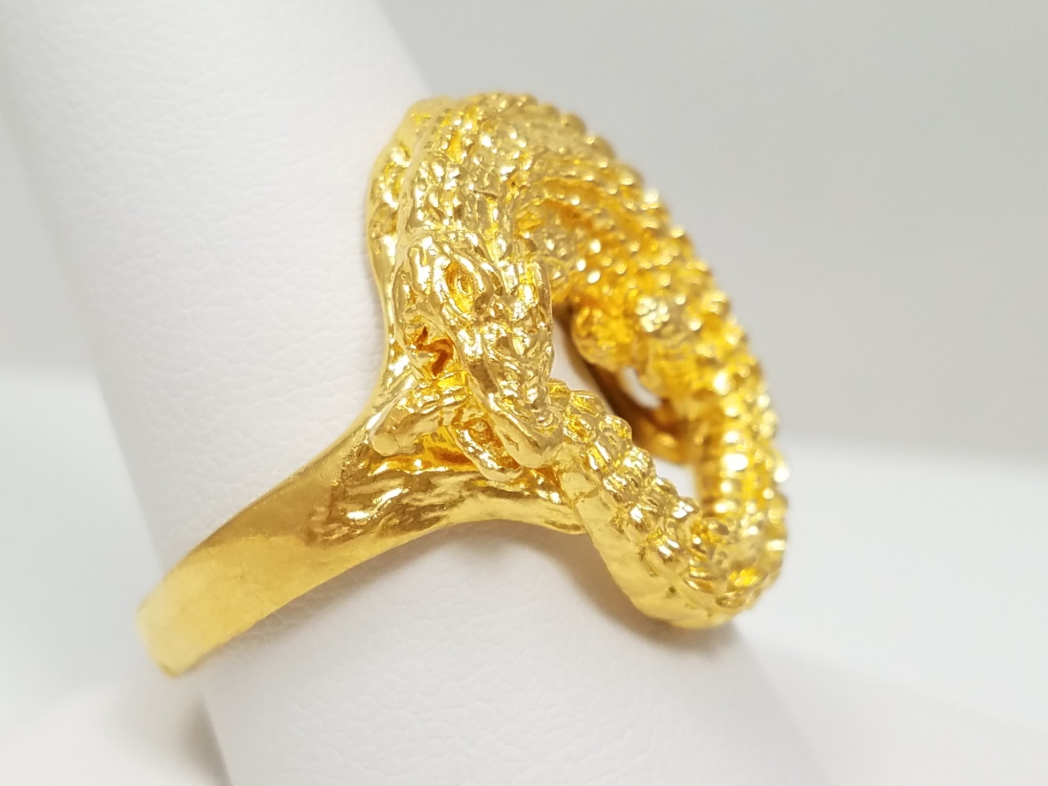 $3,500 Retail MENE 24k Yellow Gold Solid Crocodile Ring