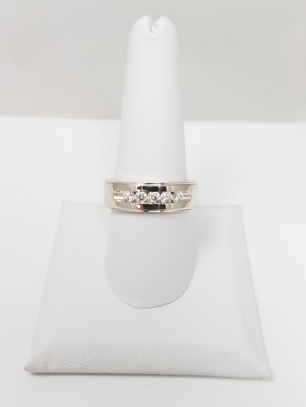 Brilliant 14k White Gold Cubic Zirconia Wedding Ring Band