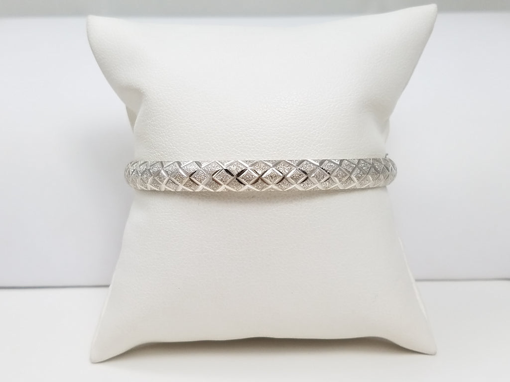 Sparkly 14k White Gold Diamond Cut Hinged Bangle Bracelet