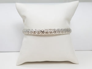 Sparkly 14k White Gold Diamond Cut Hinged Bangle Bracelet